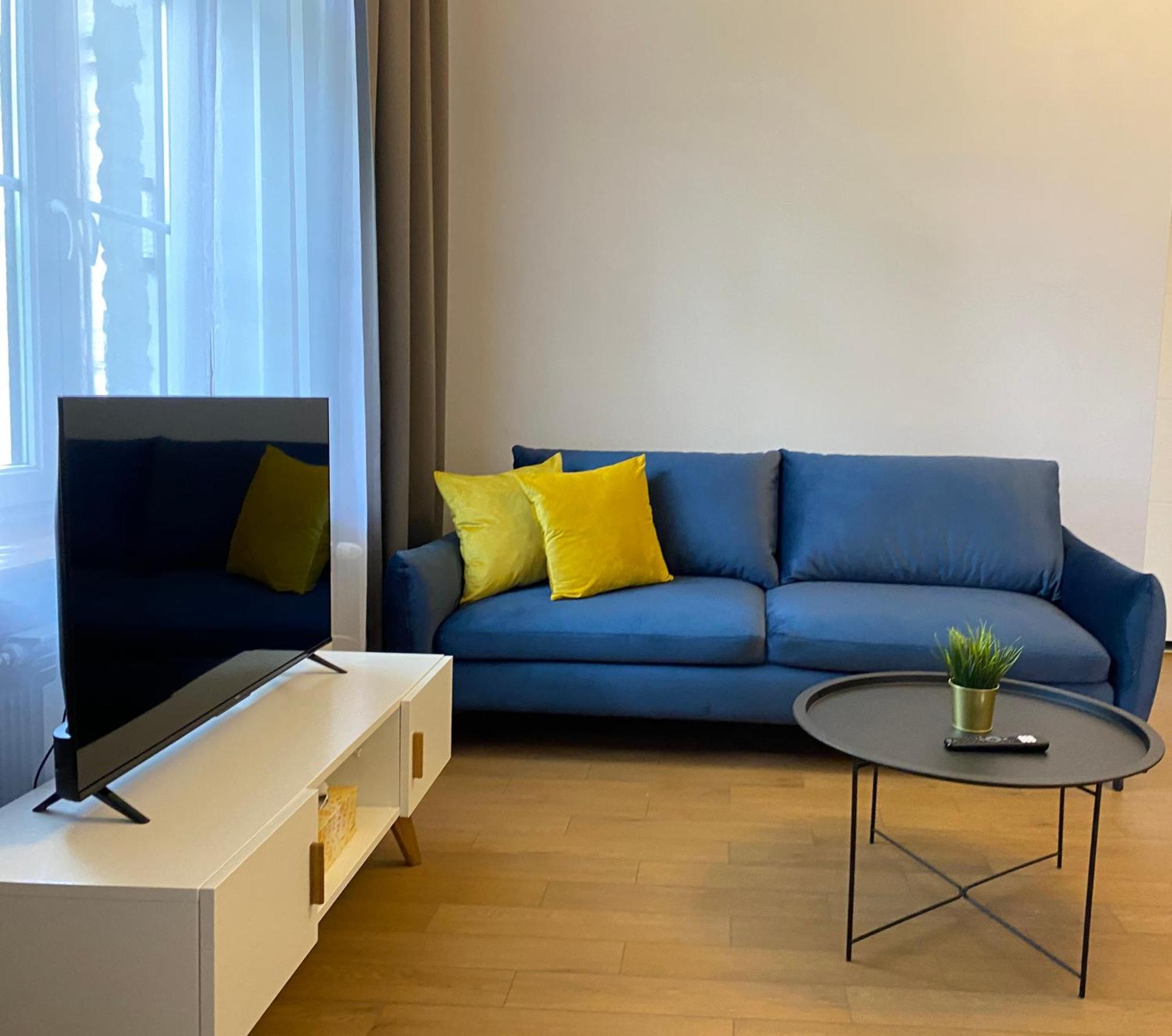 Old Town Bis Apartment *